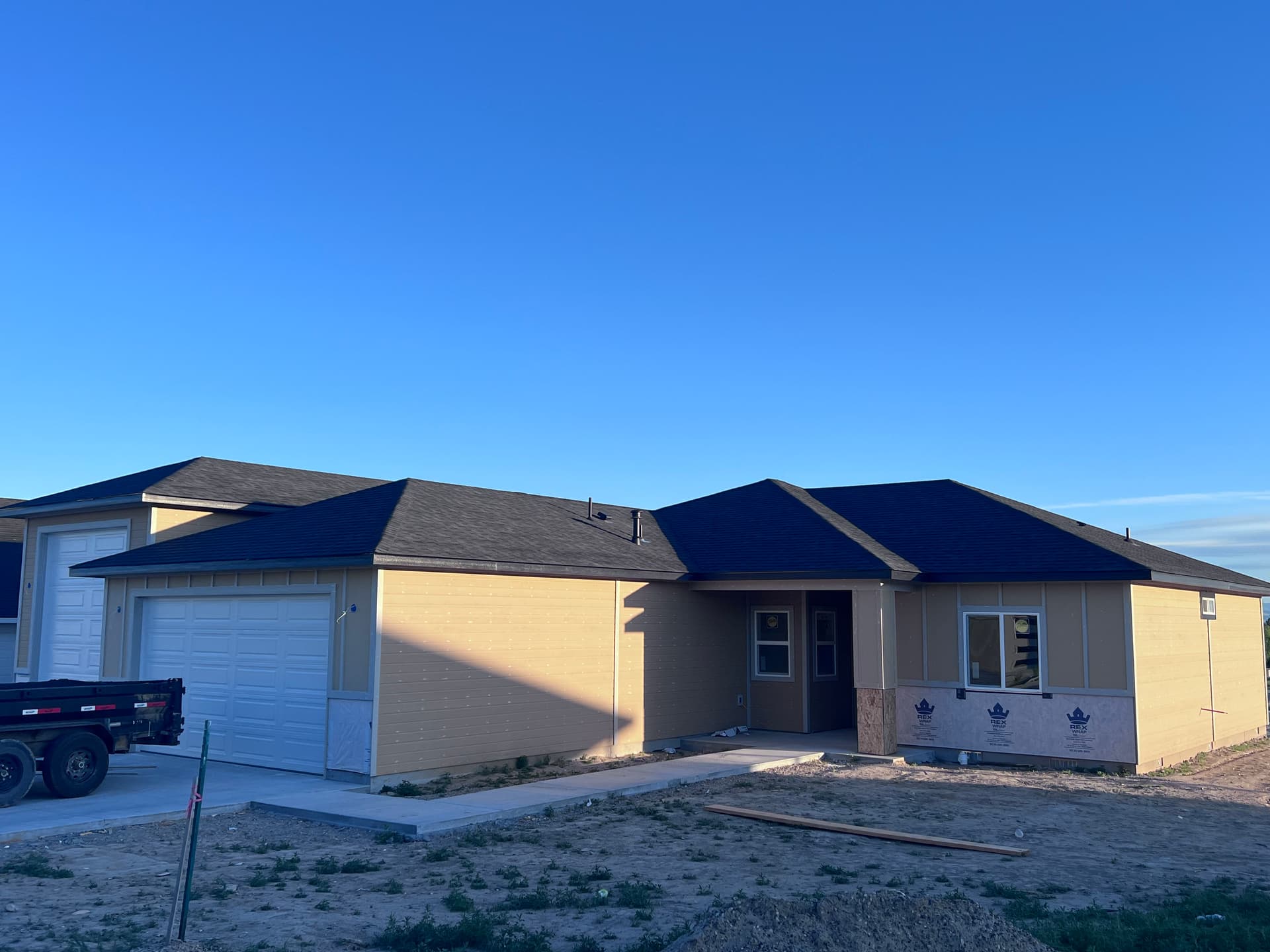 Atlas ProLam Architectural Shingles on a New Construction Home image