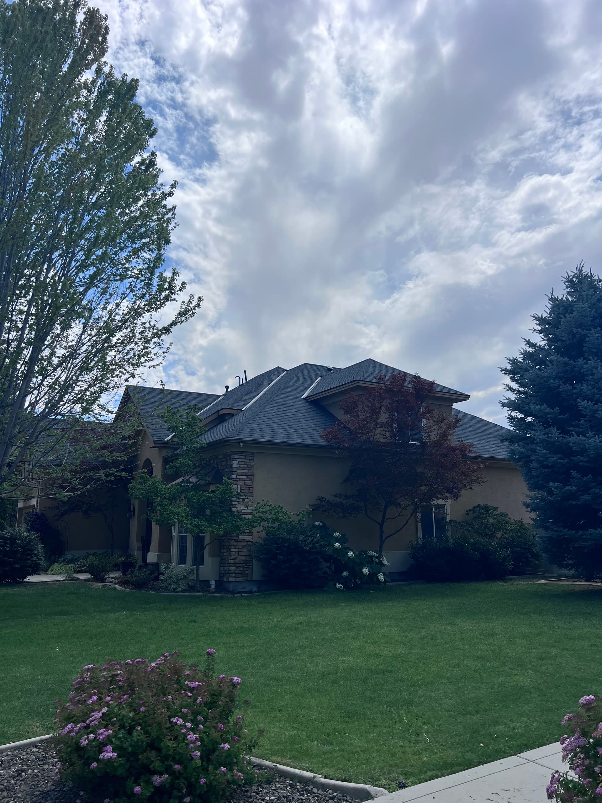 Gallery photos for Midnight Black Malarkey Highlander Roof Replacement in Boise: Image #1