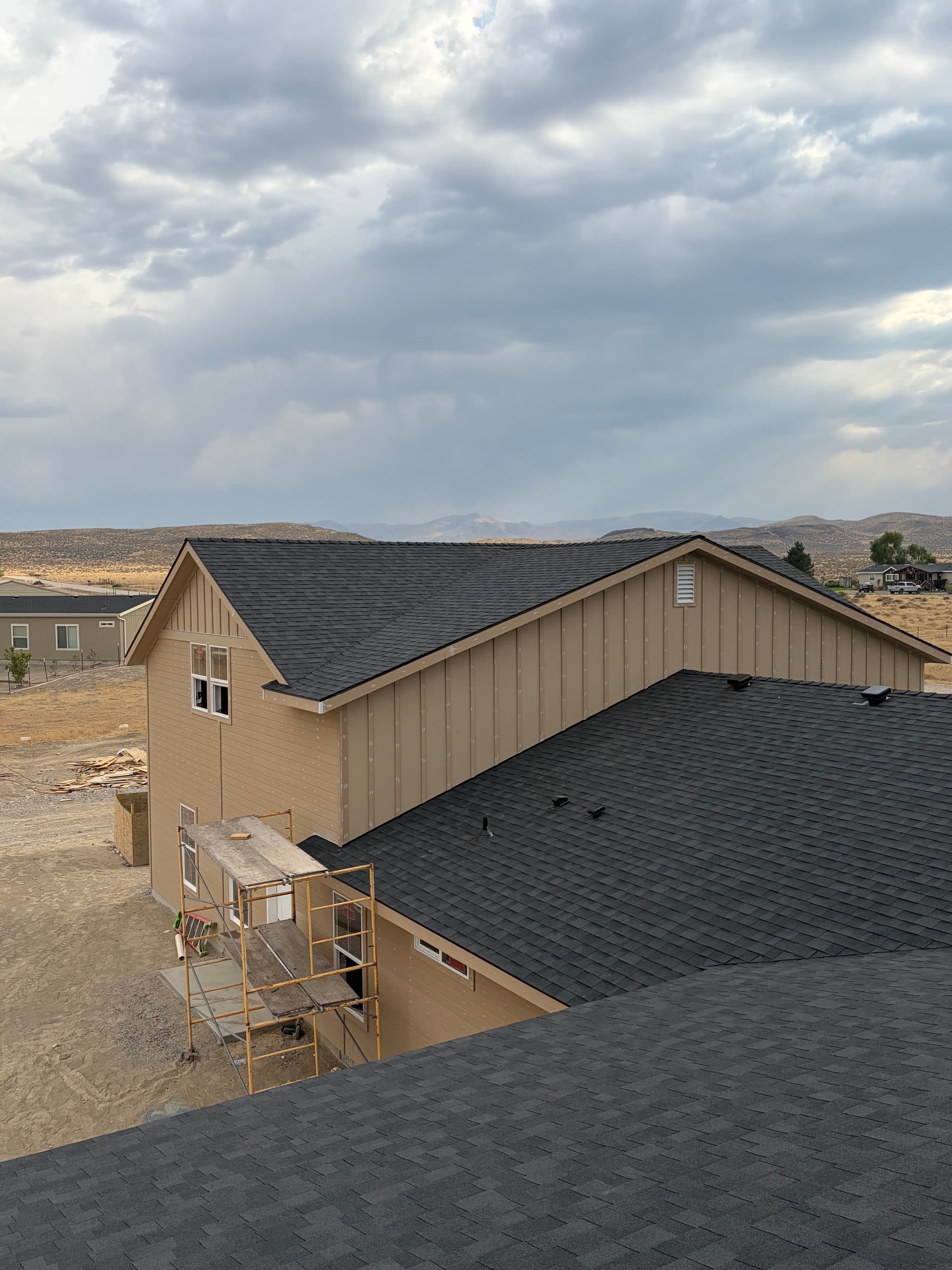 Gallery photos for Owens Corning Duration Shingle Roof on a Custom Home Near Murphy: Image #5