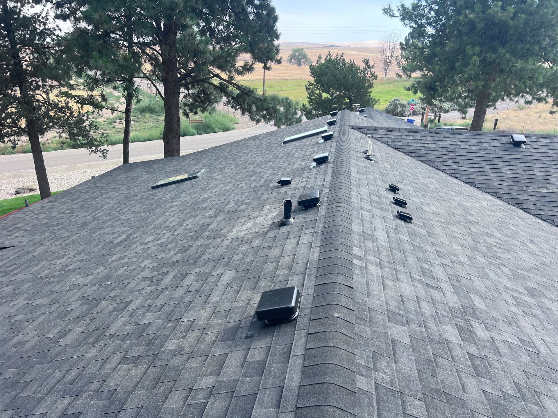 Malarkey Vista Midnight Black Roof Tie-In on a Home Addition image