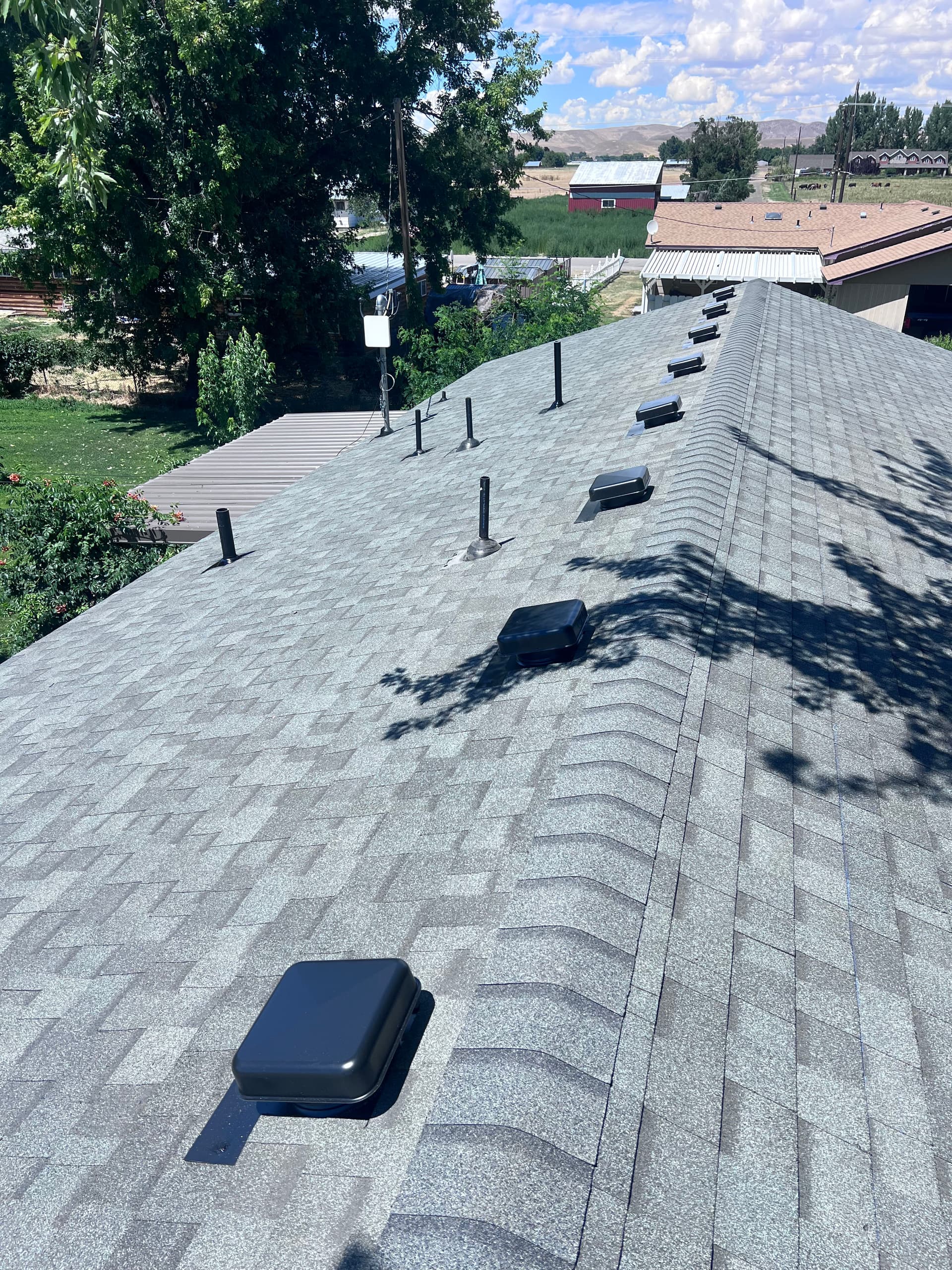 Gallery photos for Fresh Asphalt Shingle Roof Installation in Emmett Idaho: Image #2