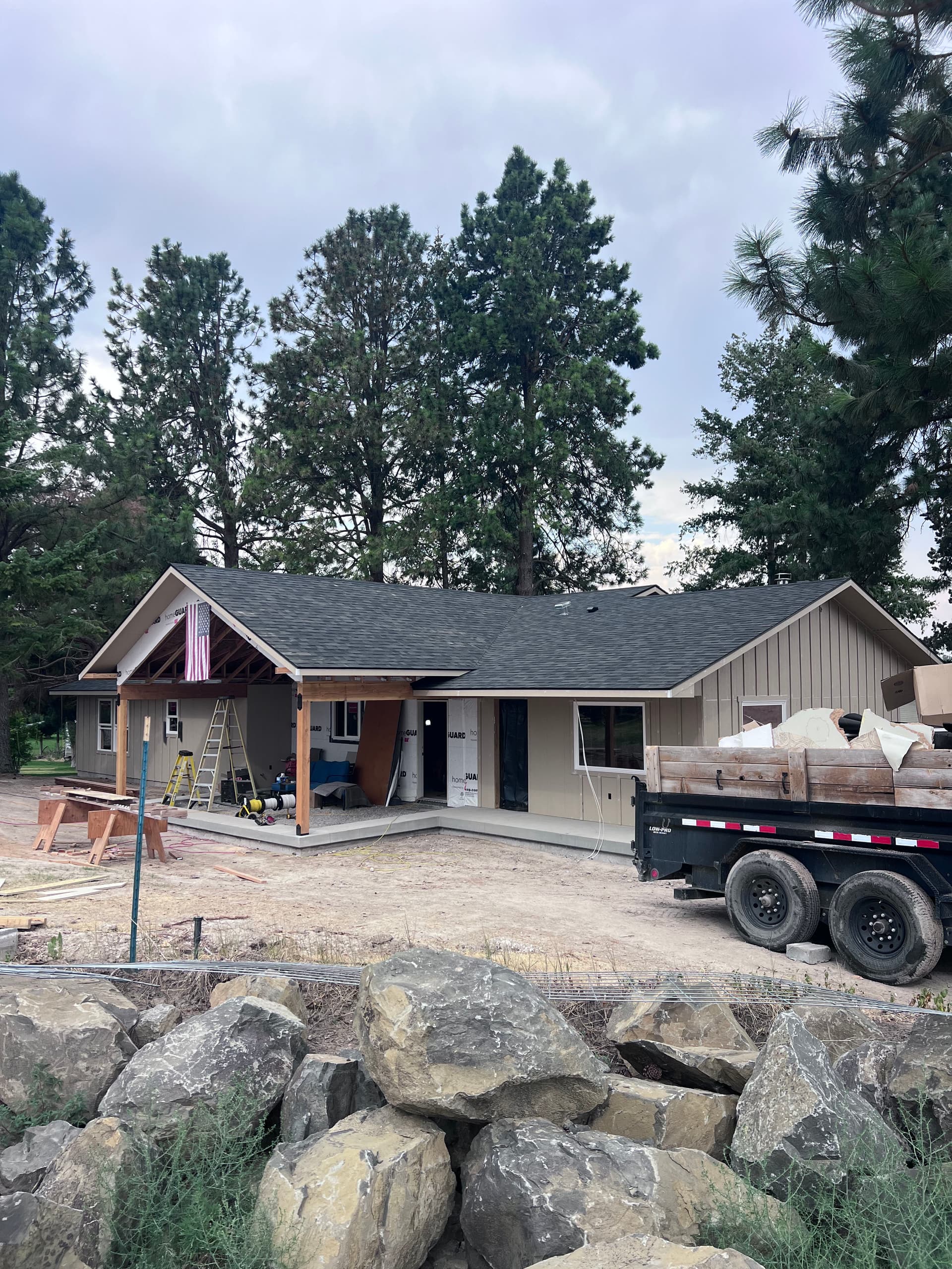 Gallery photos for Malarkey Vista Midnight Black Roof Tie-In on a Home Addition: Image #3