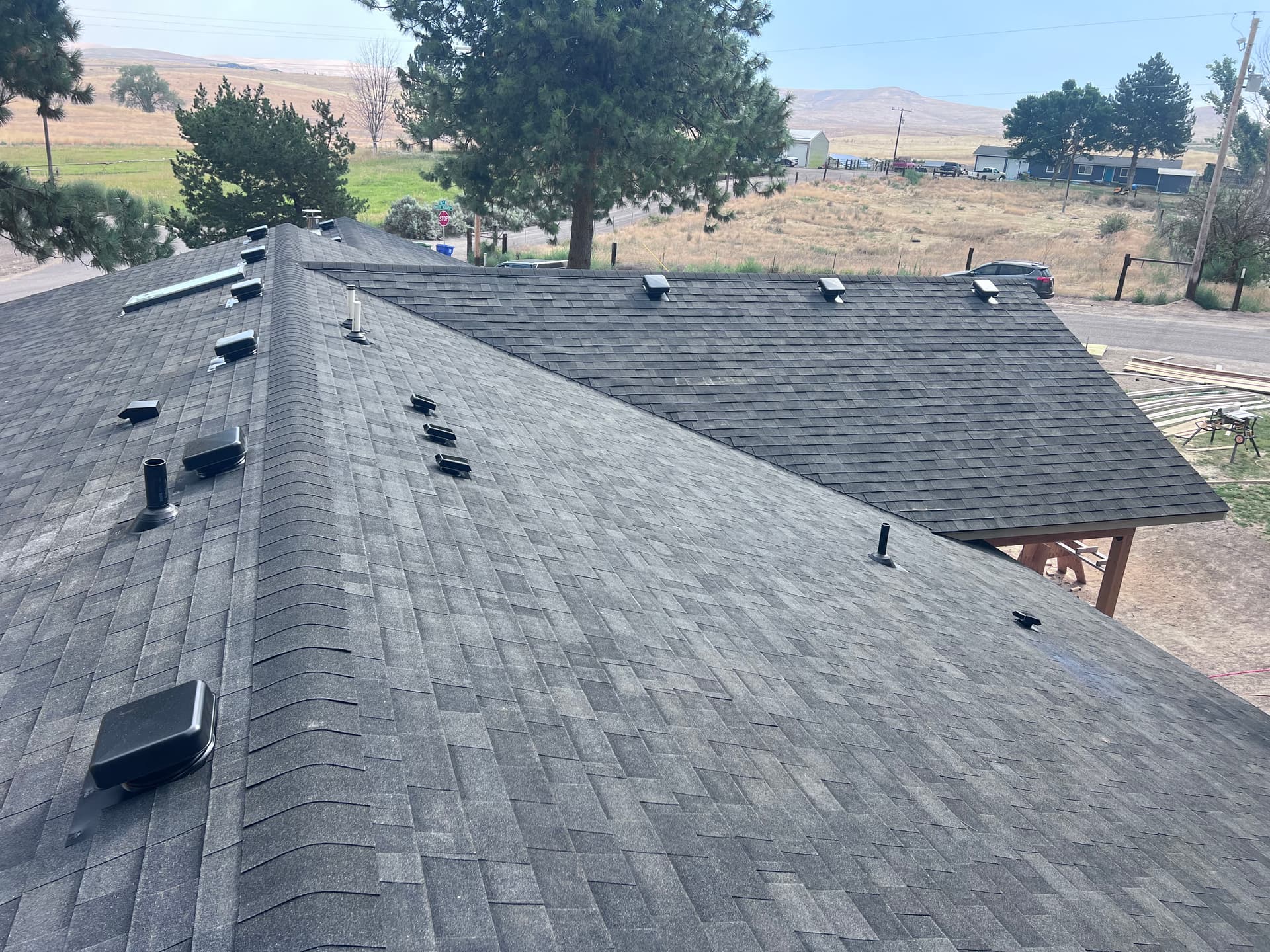 Gallery photos for Malarkey Vista Midnight Black Roof Tie-In on a Home Addition: Image #1